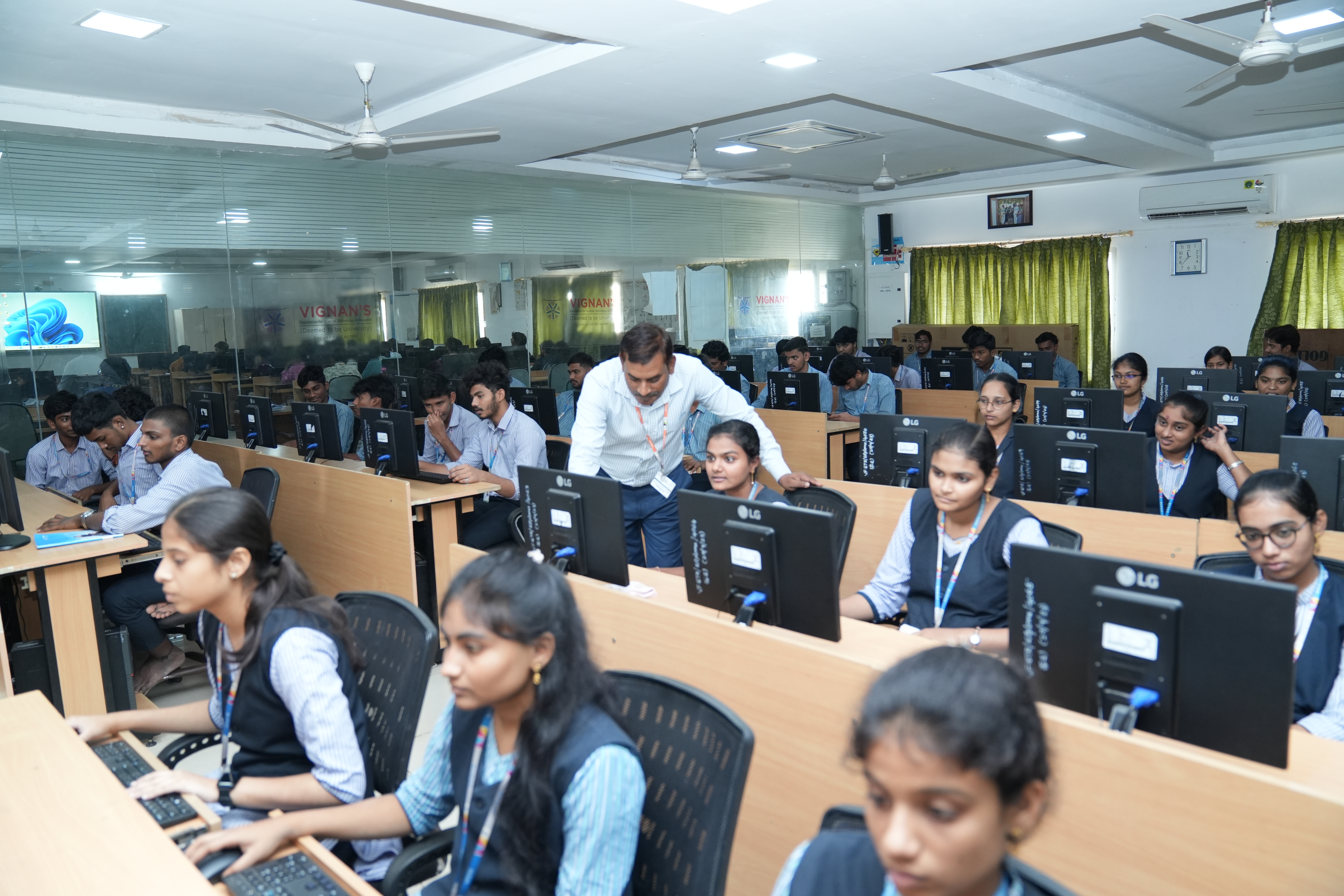 dep_assets/images/teaching_diploma_03.jpg