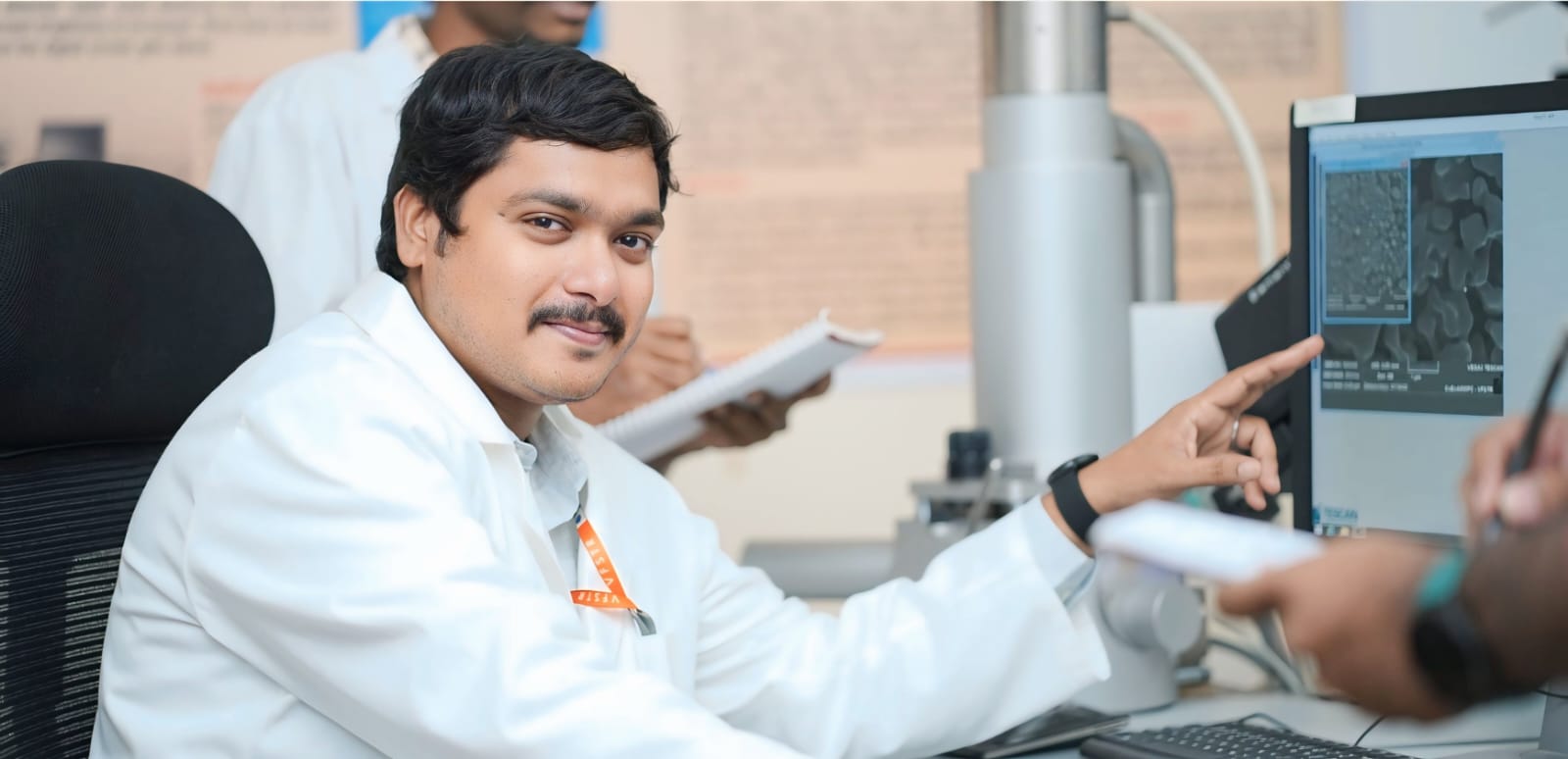 dep_assets/research_fac/chemstry/cl2_chemstry_img6.jpeg
