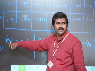 dep_assets/research_fac/maths/cl2_maths_img1.jpeg