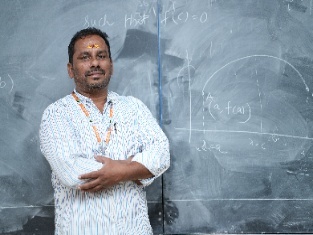 dep_assets/research_fac/maths/cl6_maths_img1.jpeg