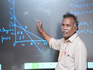 dep_assets/research_fac/maths/cl7_maths_img3.jpeg
