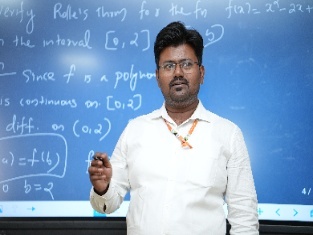 dep_assets/research_fac/maths/cl9_maths_img1.jpeg